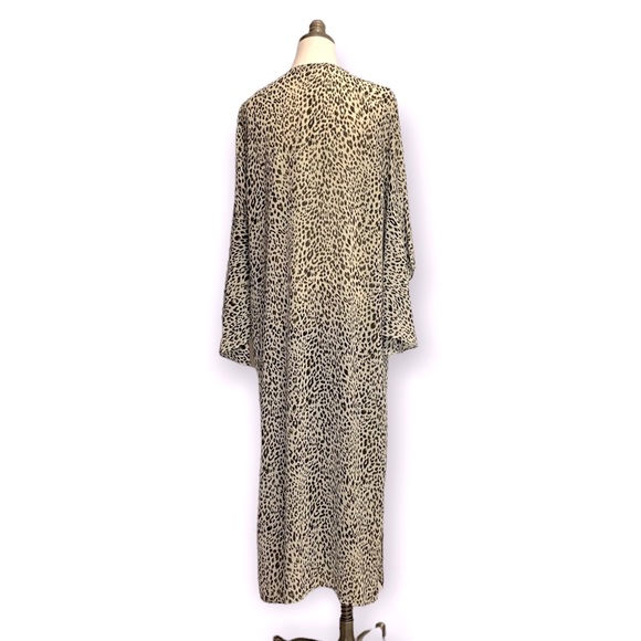 🎉HP🎉 Umgee Animal Print Chiffon Bell Sleeve Long Kimono Open Front Side Slit - Picture 10 of 15